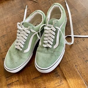 Green Vans Shoes size 8. Great condition